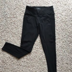 Victoria’s Secret Sport mesh side leggings